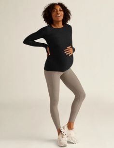 Featherweight Count On Me Maternity Crew Pullover | Beyond Yoga Versatile Long Sleeve Everyday Activewear, Comfortable Long Sleeve Activewear For Everyday, Comfortable Long Sleeve Gray Activewear, Comfortable Gray Long Sleeve Activewear, Stretch Long Sleeve Maternity Tops, Bath Clothes, Stocking Stuffers For Baby, Mom Beauty, Sleep Gifts