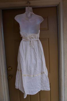 A fun summery Mexican fiesta dress in white with purple floral embroidery. Styling perfect for warm sunny days. No tags found. Please refer to measurements below for sizing. Estimated size L. Condition - has a light yellow spot shown in last phtoto (hardly noticeable). MEASUREMENTS (taken with the garment laying flat) Underarm to underarm- 18 inches Empire Waist- 15.5 inches across front Length: 37 inches from armpit to hem Mexican Fiesta Dresses, Fiesta Dress, Black Leather Mini Skirt, Goddess Dress, Pink Maxi, Ralph Lauren Dress, Beautiful Skirts, Leather Mini Skirts, Vintage Dress