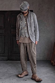 colina×maktub "手紬刺し子 柘榴染 W-Tuck Pants" Retro Jacket Outfit, Paul Harnden, Manish Fashion, Bohemian Style Men, Stylish Men Casual, Mens Trendy Outfits, Layered Fashion, Androgynous Fashion, Sharp Dressed Man