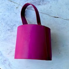 Brand New Hand Made Genuine Leather Bucket Hand Bag Pink Leather Box Bag For Gift, Pink Leather Box Bag Perfect For Gifts, Bucket Box Bag With Detachable Strap For Gift, Bucket Box Bag With Detachable Strap As Gift, Gift Bucket Box Bag With Detachable Strap, Leather Bucket Box Bag As A Gift, Pink Leather Handheld Box Bag, Leather Bucket Bag With Detachable Handle As Gift, Chic Pink Bucket Bag As Gift