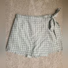 Pink Lily Gingham Skort Size Medium. Never Worn. Lightweight Fabric, Elastic Waistband, Fully Lined, Side Tie Skort. Open To All Offers! Spring Vacation Gingham Bottoms, Gingham Cotton Shorts For Day Out, Summer Gingham Shorts For Day Out, Cotton Gingham Shorts For Day Out, Spring Cotton Shorts For Picnic, Gingham Shorts With Elastic Waistband For Spring, Spring Plaid Shorts With Elastic Waistband, Spring Gingham Shorts For Picnic, Cute Plaid Bottoms For Spring