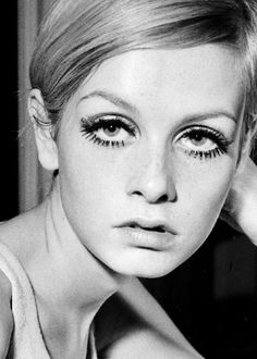 1960s model Twiggy Lawson's photograph in black and white Long Eyelashes, Eyelashes, Black And White, Best Deals, Makeup, Hair, White, Black, Make Up