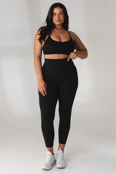 Our Cloud II Y Bra is designed for the ultimate comfort whether you are enjoying your workout of the day or stopping at your favorite coffee shop. This bra offers medium support & compression to flatter your figure. Workout Of The Day, Black Workout Leggings, Bra Pads, Leggings Set, Athletic Apparel, Padded Bras, Workout Leggings, Coffee Shop, High Waist