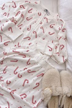 The Pacific Long Sleeve Sleep Set Candy Cane is the perfect pajama set for this holiday season. With a soft, stretchy waffle textured fabric that has an all-over candy cane print. The pants have a classic straight-leg fit and a snap button front on the long-sleeve top. Perfect for a cozy night in. Cute Pajamas Christmas, Christmas Pajamas Party, Christmas Sleepover, Cute Christmas Pajamas, Christmas Pajama Party, Burr Basket, Everything Christmas, Pjs Christmas, Christmas Pjs