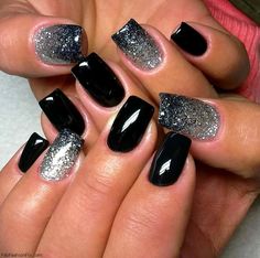 Silver Nail Designs, Nagel Design, Nails With Glitter, Cute Nail Polish, New Years Eve Nails, Silver Nail, Simple Nail Art Designs, Short Hairstyle