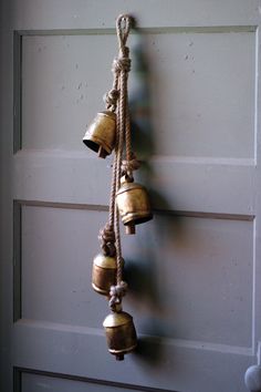 Four Rustic Iron Hanging Bells with Rope - Chapin Furniture Diy Rope Design, Hanging Bell, Traditional Rustic, Rustic Doors, Rope Crafts, Cow Bell, Gongs, Rope Design, Décor Diy