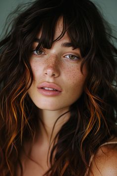 92+ Gorgeous Dark Brown Hair with Highlights Ideas! Hair Colors Brown, Espresso Hair Color, Dark Brown Hair With Highlights, Greek Hair, Highlights For Dark Brown Hair, Highlights Ideas, Hair Evolution, Black Hair Balayage