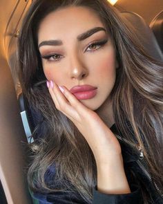 Makeup Ide, Dramatic Cat, Alat Makeup, Waterproof Lipstick, Cat Eye Makeup, Winter Makeup, Makeup Hacks, Fashion Guide, Flat Lays