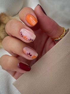 Our beautiful affordable luxury jewellery, as seen on you! ✨ IG Credit: @lindseysbeautylounge1 Thanksgiving Nail Designs, Simple Fall Nails, September Nails, November Nails, Fall Gel Nails, Fall Nail Art Designs, Cute Nails For Fall, Thanksgiving Nails