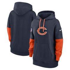 Stay stylish all season long with this Chicago Bears 2024 Sideline Essential Fleece Pullover Hoodie from Nike. The fleece lining provides exceptional warmth and comfort, making it perfect for those chilly game days on the sidelines or relaxing at home. Plus, the front pouch pocket offers a convenient spot to warm your hands or store your essentials so you can cheer on the Chicago Bears worry free. Chicago Bears Sweatshirt, Gameday Couture, Raglan Pullover, Oversized Crewneck, Half Zip Sweatshirt, Fleece Shorts, Short Sleeve Pullover, Women Hoodies Sweatshirts, Chicago Bears