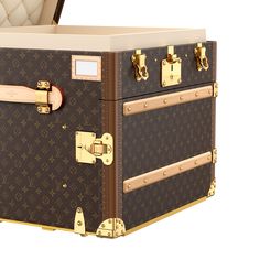 LOUIS VUITTON® - Courrier Lozine Carre Droite - Monogram Louis Vuitton Suitcase, Louis Vuitton Luggage, Travel Trunk, Louis Vuitton Official, Diamond Shaped, Hard Case, Monogram Canvas, Cowhide Leather, Diamond Shapes