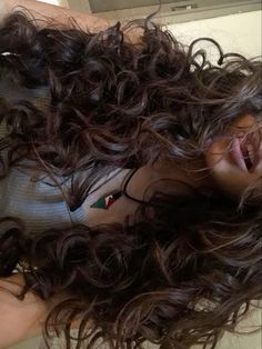 Dark Brown Curly Hair Aesthetic, Mid Length Curly Brown Hair, South Asian Curly Hair, Hair Styles For Long Curly Hair Length, Brown Wavy Hair Aesthetic, Italian Haircut, Pfp Curly Hair, Long Curly Hair Black, Curly Layered Hair