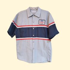 90s Streetwear Skater Chevrolet Geo Mechanic Shirt Fair condition, would be rad for a blokecore or indie aesthetic. No rips or tears. 24.25" chest 30" length #streetwear #skater #indie #blokecore #blokette Fringe Wedding Dress, Mechanic Shirt, Streetwear Skater, Mechanic Shirts, Indie Aesthetic, 90s Streetwear, Alternative Outfits, Fashion Stylist, Fashion Illustration