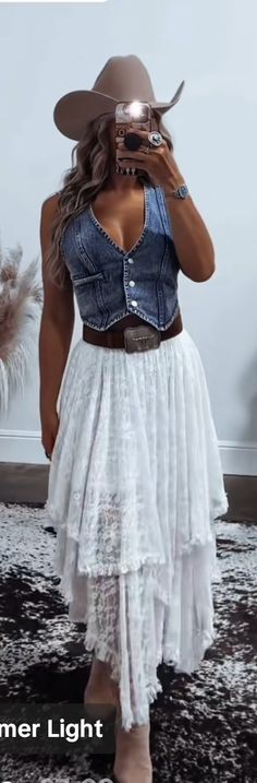 Spring Country Outfits, Western Wear Outfits, Cute Country Outfits, Nashville Outfits, Western Outfits Women, Senior Picture Outfits, Western Style Outfits, Outfit Goals, Country Outfits