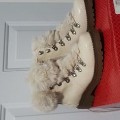 Ivory Patient Leather Bootie. Faux Fur Lining. Metal Lace Up Hardware With Side Zipper. New Never Worn. Metal Lace, Leather Booties, Bootie, Side Zipper, Bootie Boots, Faux Fur, Ankle Boots, Lace Up, Size 6