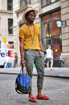 there's so much right happening here. Boho Men Style, Tokyo Street Fashion, Boho Men, Hipster Mens Fashion, African Men Fashion, Fashion Victim, Men Street, Olivia Palermo