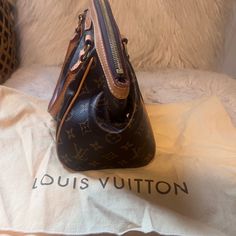 It Measures 14.2x 8.3 X 6.3 Inches (Length X Height X Width). Bottom Studs To Protect The Base Of The Purse. Willing To Consider Good Offers. Louis Vuitton Vintage Handbags, Louis Vuitton Tivoli, Bags Louis Vuitton, Louis Vuitton Bags, Louis Vuitton Bag, Bag Lady, Louis Vuitton, Purse, Color