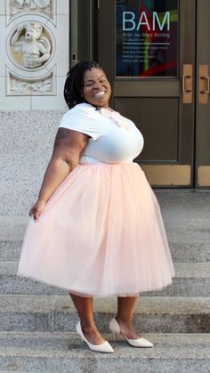 Feminine Pleated Tulle Skirt, Feminine Tulle Lined Skirt, Feminine Lined Tulle Skirt, Feminine Tulle Skirt With Lining, Feminine Voluminous Tulle Skirt, Pink Tulle Tutu Dress With Ruffled Skirt, Pink Spring Prom Skirt, Feminine Full Tulle Skirt, Pink Skirt For Spring Prom