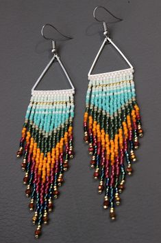 Aztec Earrings, Native American Beaded Earrings, Earrings Colorful, Beaded Earrings Patterns, Earrings Geometric, Native American Beading, Colorful Jewelry, Fall Jewelry, Bohemian Earrings