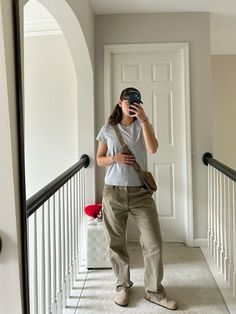 masc going out fit, gay girl fit, lesbian fit, androgynous fit, outfit inspo,lesbian fall fit,gay outfit inspo, spring fashion, wlw fashion, masc lesbian outfit, stem lesbian, jorts, lesbian summer fit, fall fit, masc outfits for women, Macs Lesbian Style, Wlw Fashion, Stem Lesbian, Outfit Inspo Spring