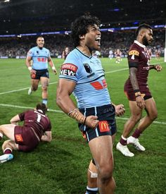 the rugby players are on the field after their team's victory over maroons