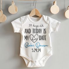 This adorable Personalized Today Is My Due Date Onesie® is the perfect outfit for your tiny baby. It makes a wonderful gift for the preemie in your life and would be an adorable coming home outfit for the NICU graduate. See our entire NICU Collection here: https://etsy.me/3SuKVHU Personalized Today Is My Due Date Onesie®  🖤Available in Onesies® sizes: Preemie-24 month. 🖤All garments are printed using the highest quality ink. 🖤MissyMoos only uses Gerber brand onesies® that are made of 100% sof Nicu Graduate, Preemie Baby Clothes, Preemie Baby, Baby Life Hacks, Preemie Babies, Due Date, Coming Home Outfit, Baby Outfit, Baby Life