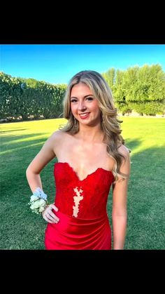 sweetheart red appliques satin ruched tight short homecoming dress party dress #homecomingdress #homecoming2024 #hocodress #winterformal2025 #graduationdress #dancedress #partydress #winterformaldress #fallball #balldress #highschoolball #juniorpromdress #pageantdress #cocktaildress #minidress #partydress #sweet16dress #birthdaydress #concertoutfit Tight Homecoming Dress, Bodycon Dress Homecoming, Fall Ball, Winter Formal Dresses, Junior Prom Dresses, Short Bodycon Dress, Homecoming Dresses Tight, Short Homecoming Dress, Sweet 16 Dresses