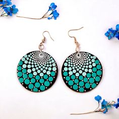 These beautiful wooden earrings are a burst of color and creativity. Each piece is lovingly hand-painted using dot mandala technique, bringing a playful touch to your style. Diy Thread Earrings, Terracotta Earrings, Mandala Jewelry, Art Earrings, Thread Earrings, Hand Painted Jewelry, Mandala Dots, Handmade Jewelry Diy, Wooden Earrings