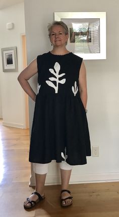 Tina Givens Patterns, Festival Lagenlook Tunic Dress, Creative Style Outfits, Black Lagenlook Tunic Dress, Spring V-neck Tunic In Lagenlook Style, Spring Lagenlook Dress With High-low Hem, Julia Dress, Fashion Painting