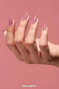 Nail Colors For Pale Skin, Classic Nail Polish, Mode Purple, Nail Paint Shades, Neutral Nail Polish, Mauve Nails, Fun Nail Colors, Natural Nail Polish