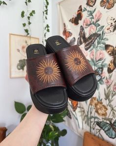 Hippy Shoes, Sophie Seddon, Hippie Shoes, Hippie Sandals, Earthy Outfits, Funky Shoes, Shoe Inspo, Aesthetic Shoes