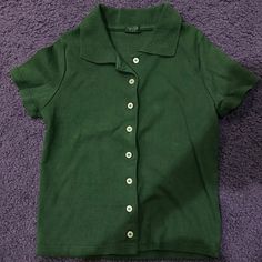 Short Sleeve Collared Button Up Top And Opaque Buttons. Fabrics: 100% Cotton Measurements: 16" (41 Cm) Length, 15" (39 Cm) Bust Made In: China Nwot Classic Button-up Tops With Buttons, Green Button-up Top With Buttons, Retro Top With Buttons, Classic Collared Tops With Button Closure, Fitted Green Top With Button Cuffs, Fitted Green Tops With Button Cuffs, Retro Green Top With Buttons, Vintage Collared Tops With Buttons, Green Collared Top With Snap Buttons