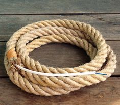 a rope that is on top of a wooden table