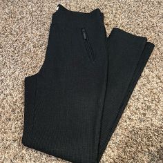 Like New Condition, Never Worn, Super Stretchy Black Stretch Leggings With Zipper Closure, Fall Black Pants With Side Zipper, Black Pants With Side Zipper For Fall, Fitted Black Pants With Side Zipper, Black Leggings With Zipper Closure For Fall, Casual Black Pants With Side Zipper, Black Leggings For Business Casual In Fall, Fitted Black Dress Pants For Winter, Fitted Leggings With Zipper For Workwear