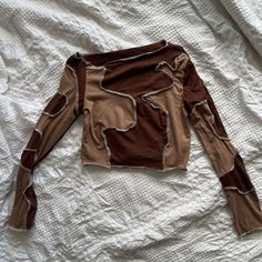 Never Worn (Runs Small) Size M Off The Shoulder Y2k Patchwork Tops For Fall, Y2k Style Brown Top For Fall, Fitted Brown Patchwork Top, Brown Clothes, Brown Crop Top, Brown Tops, The Twenties, Off The Shoulder, Crop Top