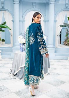 Buy Formal Pakistani Shalwar Kameez in Teal Shade a Ravishing Pakistani Dress with Twinkling Sequins. This Pakistani Shalwar Kameez is Available Online. Net Pakistani Dress, Velvet Salwar Kameez, Mendhi Outfit, Dresses Asian, Pakistani Shalwar, Asian Designers, Raw Silk Fabric, Pakistani Salwar Kameez, Pakistani Dress