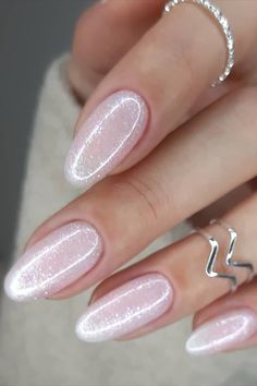 Christmas Nails Heart Nail Designs, Pink Glitter Nails, Romantic Nails, White Nail Art, Pretty Nail Art Designs, Nails 2020, Bride Nails, 2020 Trends, New Year's Nails