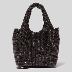 SPECIFICATIONSStyle: FashionShape: BucketPlace Of Origin: GUANG DONG ProvincePattern Type: SolidOrigin: CN(Origin)Occasion: VersatileMain Material: MetallicLining Material: polyesterInterior: No PocketHardness: SoftGender: WOMENDecoration: ChainsDecoration: DiamondsClosure Type: HaspBrand Name: MR.YLLSNotice:1. Due to the light or computer display difference, the color may be a litle different.2. Please allow 1-3cm error due to manual measurement.Size:length 20cm*height 15cm*width 14cm1Inch=2.54 Party Bucket, Jeweled Bag, Bucket Purse, Hot Bags, Silver Bags, Party Purse, Luxury Diamonds, Basket Bag, Perfect Bag