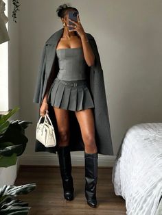 Knee High Black Boots Outfit Dressy, Casual Valentines Day Outfit Winter, Fancyish Outfits, February Outfit Ideas, Mode Zara, Chique Outfits, Rock Outfit, Paris Outfits, Outfit Trends