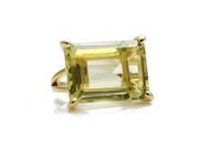 Let each piece of your jewelry define a part of your personality, then let this Lemon Quartz ring define your elegance and sophistication. Handmade jewelry to add luster to your looks and something you can flaunt from day to night. This gold ring is fashionable to wear alone or stacked with other pieces.☛ 𝒜𝐵𝒞 - Add Engraving - https://etsy.me/2ZSRjhu☛ Ring size - Select the size you would like from the drop down menu▂▂▂▂▂▂▂▂▂▂▂▂▂▂▂▂▂▂▂▂▂▂▂▂▂▂▂♥ Gemstone Type - Lemon Quartz♥ Gemstone Size - 13 Modern Rectangular Rings With Accent Stones, Rectangular Stone Yellow Ring Gift, Yellow Rectangular Stone Ring For Gift, Yellow Rectangular Stone Ring Gift, Yellow Gold Rings With Rectangular Accent Stones, Yellow Square Cut Rings For Gift, Elegant Rectangular Solitaire Ring, Elegant Yellow Square Cut Rings, Rectangular Citrine Gemstone Ring