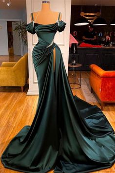 We could custom made 70+ colors & all sizes, if you do not not find the color name listed, pls leave note on special instruction to note the exact color you need.  Also custom size is available, if you need your dress customized, pls leave your bust, waist, hips & barefoot height size in the order remark. Thank you. Dark Green Prom Dress, Prom Dresses 2022, Split Prom Dresses, Dresses 2022, Spaghetti Strap Prom Dress, Pageant Gowns, فستان سهرة, Sophisticated Dress, Green Prom Dress