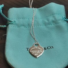 Tiffany&Co. Return to Tiffany Heart Pendant Necklace Aesthetic Tiffany And Co, Tiffany And Co Heart Pendant, Tiffany And Co Pendant, Tiffany Tag Necklace, Tiffany's Heart Necklace, Tiffinays Necklace, Tiffany Pendant Necklace, Necklaces Tiffany And Co