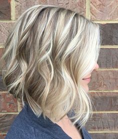 Bob Blond, Blonde Angled Bob, Aline Bob, Beautiful Blonde Hair, Angled Bob, Short Hairstyles For Thick Hair, Hair Stuff, Hair Dos