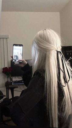 Art Pfps, Boosting Confidence, Platinum Hair, Gaming Art, New Rock, Hair Inspo Color, Discord Server