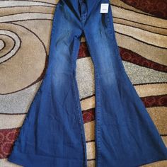 Size 28 Free People Jeans High-rise Patchwork Flare Jeans, Free People Slouchy Jeans, Bell Bottom Jeans Free People, Free People Flare Jeans, Bohemian Blue Wide-leg Flare Jeans, White Flared Jeans, Black Flare Jeans, Super Flare Jeans, Everyday Washed Blue Multi-pocket Flare Jeans