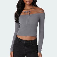 Edikted Top Never Worn Just Not My Style! Basic Long Sleeve Shirt, Fall Streetwear, Sport Top, Slim Fit Top, Top Streetwear, Cropped Tops, Basic Long Sleeve, Streetwear Tshirt, Basic Shirts