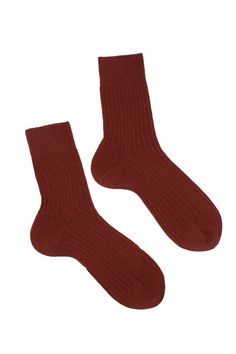 Super soft ribbed crew socks. 80% wool, 10% nylon. Made in Italy. Ribbed Crew Socks, Comfortable Wool Socks For Fall, Classic Solid Winter Socks, Comfortable Solid Ribbed Socks, Classic Winter Socks, Brown Ribbed Winter Socks, Solid Ribbed Socks For Fall, Snug Ribbed Socks For Fall, Classic Mid-calf Fall Socks