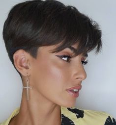 Mom Hair, Nice Hair, Very Short Hair, Short Pixie Cut, Short Pixie Haircuts, Haircut For Thick Hair, Short Haircut, Short Hair Haircuts