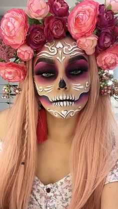 Easy and cool Halloween make-up ideas for the perfect party. | by Home Decor | Medium Nem Halloween Makeup, Makijaż Sugar Skull, Makeup Dia, Muertos Makeup, Teknik Makeup, Halloweenský Makeup, Holloween Makeup