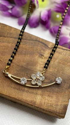 Diamond Mangalsutra, Gold Mangalsutra Designs, Gold Mangalsutra, Mangalsutra Designs, South Indian Jewelry, Real Diamonds, Indian Jewelry, Diamond Pendant, Necklace Set